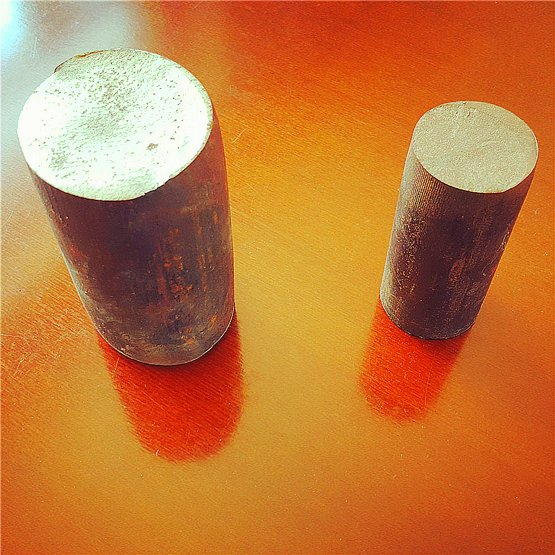 7-Q45精密剪斷機剪切的料段_副本.jpg